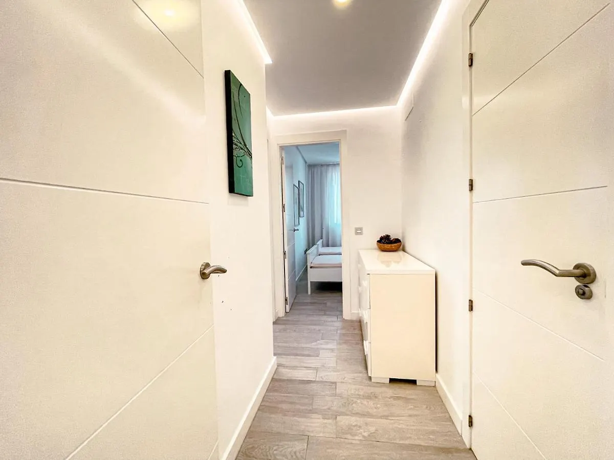 Apartment 3-Bed Flat, Ocean Garden, Heated Pool Parking