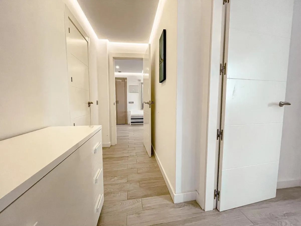 3-Bed Flat, Ocean Garden, Heated Pool Parking Apartment Costa Adeje (Tenerife)